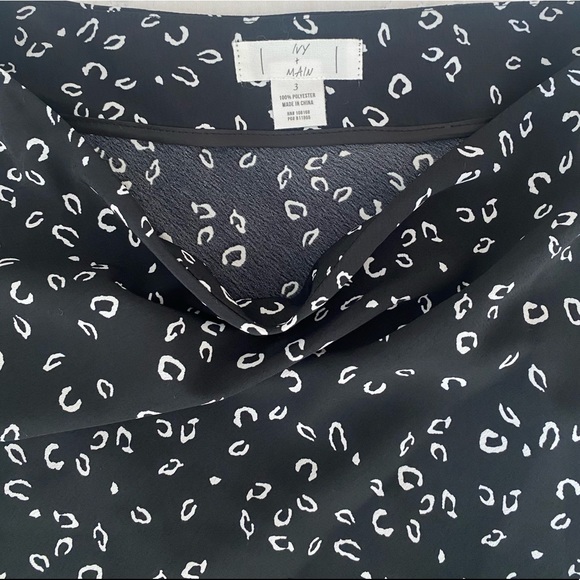 Black Mini Skirt - Picture 3 of 3